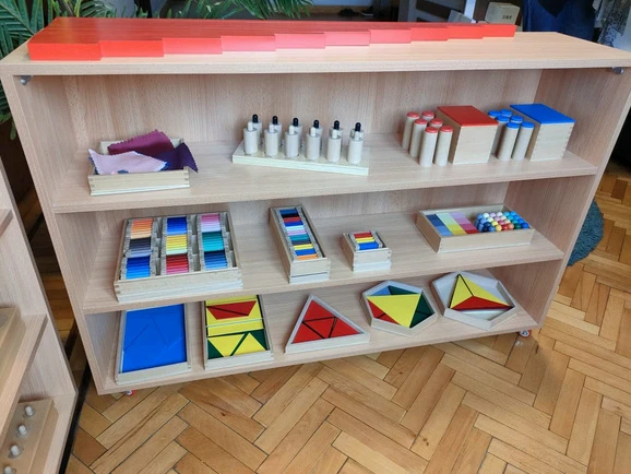 أدوات منتسوري جملة | أسعار خاصة من يازون لتجهيز الحضانات والمدارس